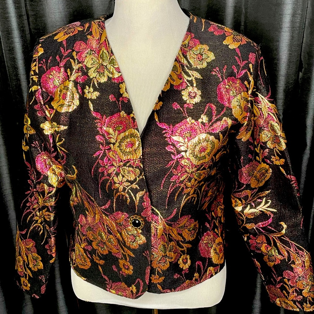 This is a beautiful blazer.